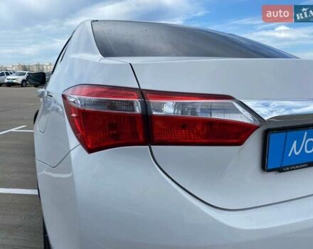 Белый Тойота Королла, объемом двигателя 1.6 л и пробегом 285 тыс. км за 10500 $, фото 13 на Automoto.ua