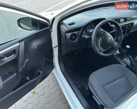 Белый Тойота Королла, объемом двигателя 1.6 л и пробегом 323 тыс. км за 10499 $, фото 20 на Automoto.ua