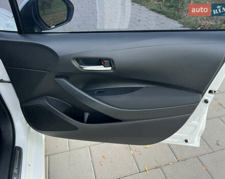 Белый Тойота Королла, объемом двигателя 1.6 л и пробегом 70 тыс. км за 15500 $, фото 14 на Automoto.ua