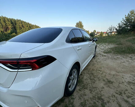 Білий Тойота Королла, об'ємом двигуна 1.6 л та пробігом 116 тис. км за 15500 $, фото 4 на Automoto.ua