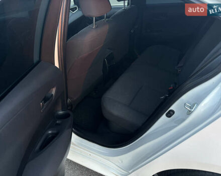 Белый Тойота Королла, объемом двигателя 1.8 л и пробегом 118 тыс. км за 18000 $, фото 13 на Automoto.ua