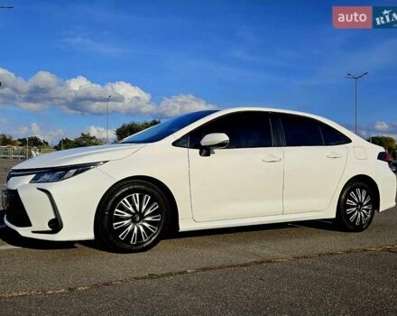 Білий Тойота Королла, об'ємом двигуна 1.6 л та пробігом 117 тис. км за 14900 $, фото 4 на Automoto.ua