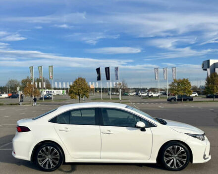 Білий Тойота Королла, об'ємом двигуна 1.6 л та пробігом 43 тис. км за 17000 $, фото 2 на Automoto.ua