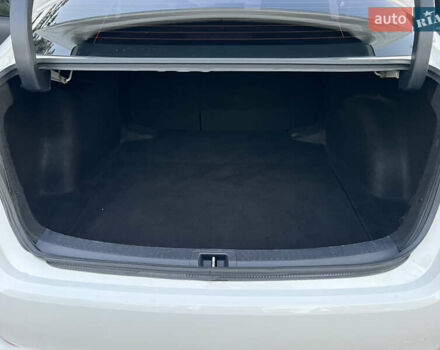 Белый Тойота Королла, объемом двигателя 1.6 л и пробегом 70 тыс. км за 15500 $, фото 32 на Automoto.ua
