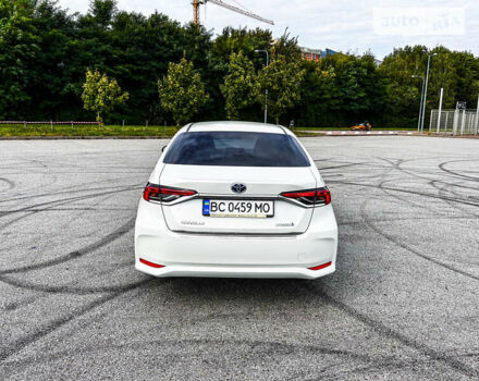 Белый Тойота Королла, объемом двигателя 1.8 л и пробегом 130 тыс. км за 19999 $, фото 4 на Automoto.ua