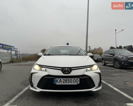 Білий Тойота Королла, об'ємом двигуна 1.6 л та пробігом 114 тис. км за 16650 $, фото 6 на Automoto.ua