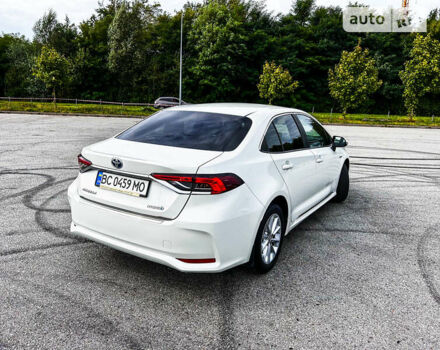 Белый Тойота Королла, объемом двигателя 1.8 л и пробегом 130 тыс. км за 19999 $, фото 5 на Automoto.ua