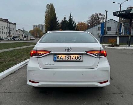 Білий Тойота Королла, об'ємом двигуна 1.6 л та пробігом 88 тис. км за 15800 $, фото 3 на Automoto.ua
