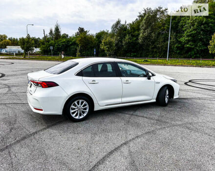 Белый Тойота Королла, объемом двигателя 1.8 л и пробегом 130 тыс. км за 19999 $, фото 6 на Automoto.ua