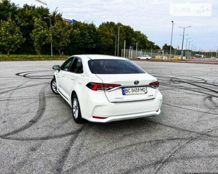 Белый Тойота Королла, объемом двигателя 1.8 л и пробегом 130 тыс. км за 19999 $, фото 3 на Automoto.ua