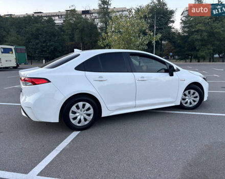 Белый Тойота Королла, объемом двигателя 1.8 л и пробегом 118 тыс. км за 18000 $, фото 4 на Automoto.ua