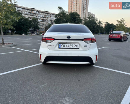 Белый Тойота Королла, объемом двигателя 1.8 л и пробегом 118 тыс. км за 18000 $, фото 7 на Automoto.ua