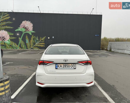 Білий Тойота Королла, об'ємом двигуна 1.6 л та пробігом 114 тис. км за 16650 $, фото 3 на Automoto.ua