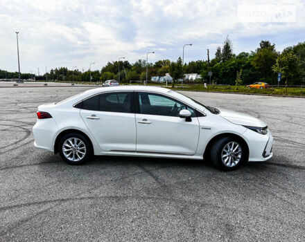 Белый Тойота Королла, объемом двигателя 1.8 л и пробегом 130 тыс. км за 19999 $, фото 7 на Automoto.ua