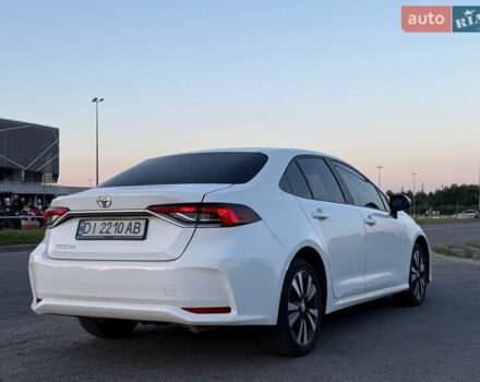 Белый Тойота Королла, объемом двигателя 1.6 л и пробегом 95 тыс. км за 14200 $, фото 3 на Automoto.ua