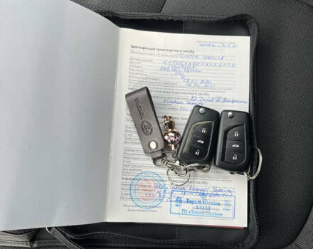 Белый Тойота Королла, объемом двигателя 1.6 л и пробегом 143 тыс. км за 14000 $, фото 26 на Automoto.ua
