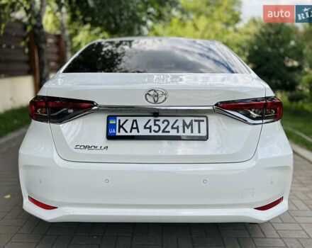 Білий Тойота Королла, об'ємом двигуна 1.6 л та пробігом 51 тис. км за 15900 $, фото 3 на Automoto.ua