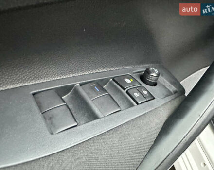 Білий Тойота Королла, об'ємом двигуна 1.6 л та пробігом 115 тис. км за 15000 $, фото 12 на Automoto.ua