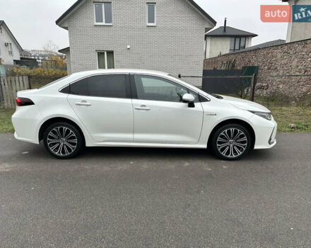 Белый Тойота Королла, объемом двигателя 1.8 л и пробегом 24 тыс. км за 25000 $, фото 3 на Automoto.ua