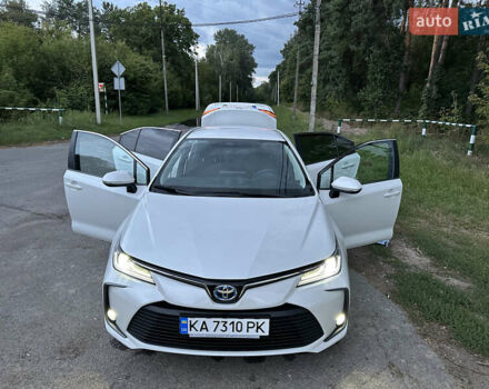 Белый Тойота Королла, объемом двигателя 1.8 л и пробегом 29 тыс. км за 24850 $, фото 38 на Automoto.ua