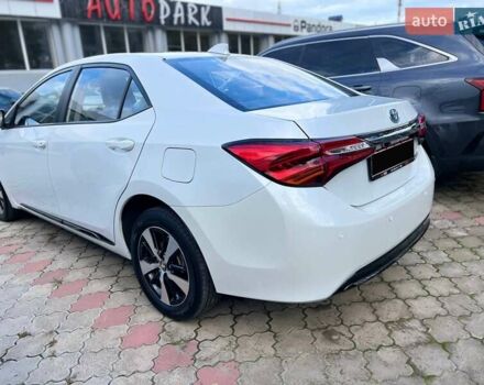 Білий Тойота Королла, об'ємом двигуна 1.8 л та пробігом 62 тис. км за 18200 $, фото 9 на Automoto.ua