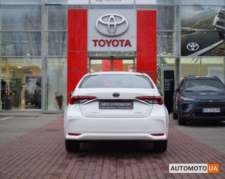 Белый Тойота Королла, объемом двигателя 1.8 л и пробегом 86 тыс. км за 21700 $, фото 3 на Automoto.ua