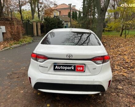 Белый Тойота Королла, объемом двигателя 1.8 л и пробегом 40 тыс. км за 16990 $, фото 5 на Automoto.ua