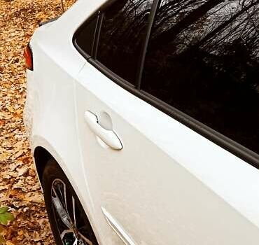 Білий Тойота Королла, об'ємом двигуна 1.8 л та пробігом 169 тис. км за 19900 $, фото 3 на Automoto.ua