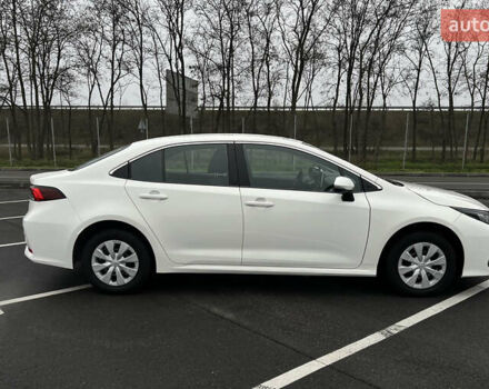 Білий Тойота Королла, об'ємом двигуна 1.6 л та пробігом 107 тис. км за 16500 $, фото 4 на Automoto.ua