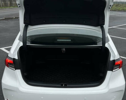 Білий Тойота Королла, об'ємом двигуна 1.6 л та пробігом 107 тис. км за 16500 $, фото 23 на Automoto.ua