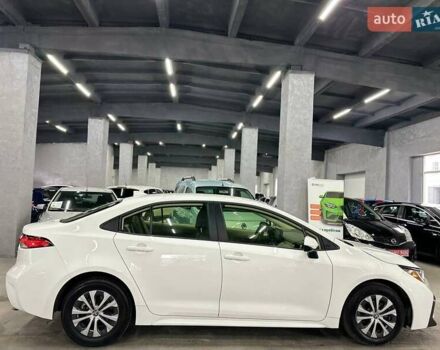 Белый Тойота Королла, объемом двигателя 1.8 л и пробегом 50 тыс. км за 19999 $, фото 7 на Automoto.ua