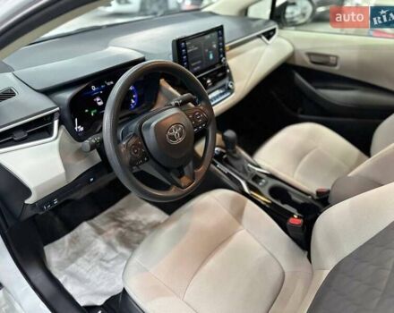 Белый Тойота Королла, объемом двигателя 1.8 л и пробегом 50 тыс. км за 19999 $, фото 11 на Automoto.ua