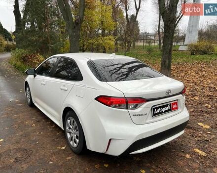 Белый Тойота Королла, объемом двигателя 1.8 л и пробегом 40 тыс. км за 16990 $, фото 6 на Automoto.ua