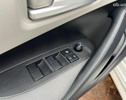 Белый Тойота Королла, объемом двигателя 1.8 л и пробегом 40 тыс. км за 16990 $, фото 10 на Automoto.ua