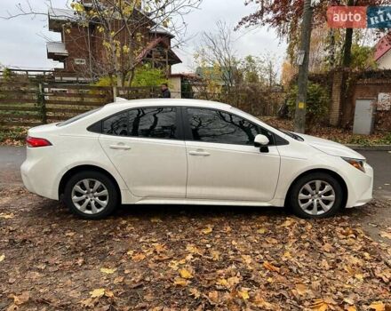 Белый Тойота Королла, объемом двигателя 1.8 л и пробегом 40 тыс. км за 16990 $, фото 3 на Automoto.ua