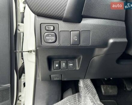 Білий Тойота Королла, об'ємом двигуна 1.8 л та пробігом 62 тис. км за 18200 $, фото 6 на Automoto.ua