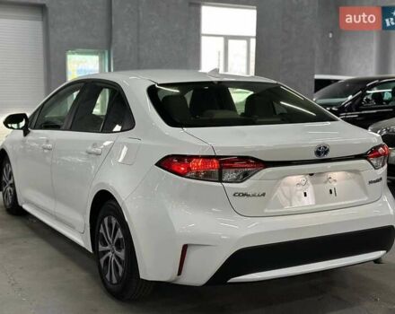 Белый Тойота Королла, объемом двигателя 1.8 л и пробегом 50 тыс. км за 19999 $, фото 4 на Automoto.ua