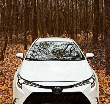 Білий Тойота Королла, об'ємом двигуна 1.8 л та пробігом 169 тис. км за 19900 $, фото 38 на Automoto.ua