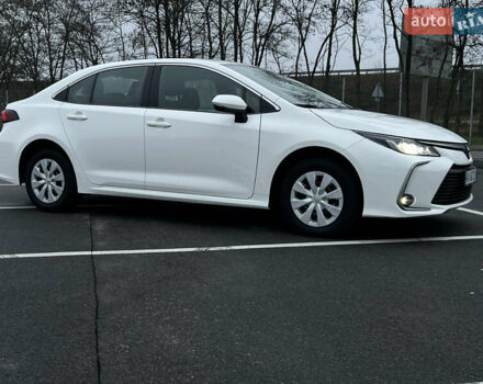 Білий Тойота Королла, об'ємом двигуна 1.6 л та пробігом 107 тис. км за 16500 $, фото 17 на Automoto.ua