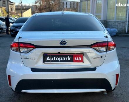 Белый Тойота Королла, объемом двигателя 1.8 л и пробегом 169 тыс. км за 20290 $, фото 4 на Automoto.ua
