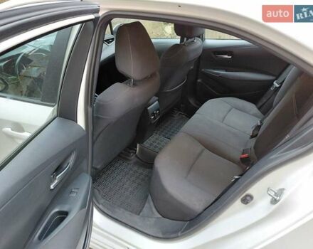 Белый Тойота Королла, объемом двигателя 1.6 л и пробегом 193 тыс. км за 15800 $, фото 2 на Automoto.ua