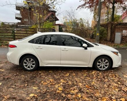 Белый Тойота Королла, объемом двигателя 1.8 л и пробегом 40 тыс. км за 16990 $, фото 3 на Automoto.ua