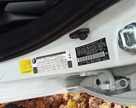 Білий Тойота Королла, об'ємом двигуна 1.8 л та пробігом 169 тис. км за 19900 $, фото 9 на Automoto.ua