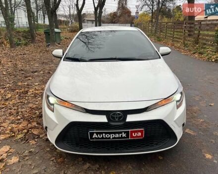 Белый Тойота Королла, объемом двигателя 1.8 л и пробегом 40 тыс. км за 16990 $, фото 1 на Automoto.ua