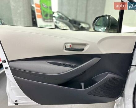 Белый Тойота Королла, объемом двигателя 1.8 л и пробегом 50 тыс. км за 19999 $, фото 14 на Automoto.ua