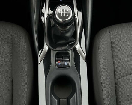 Білий Тойота Королла, об'ємом двигуна 1.6 л та пробігом 107 тис. км за 16500 $, фото 46 на Automoto.ua