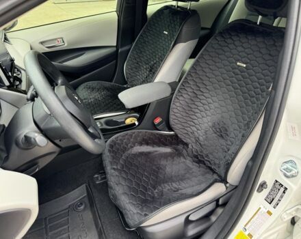 Білий Тойота Королла, об'ємом двигуна 1.8 л та пробігом 28 тис. км за 20990 $, фото 3 на Automoto.ua