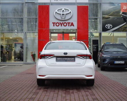 Белый Тойота Королла, объемом двигателя 1.8 л и пробегом 86 тыс. км за 21700 $, фото 3 на Automoto.ua