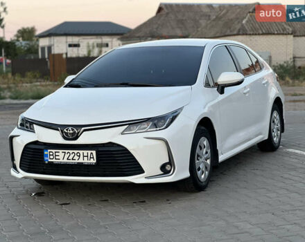 Белый Тойота Королла, объемом двигателя 1.6 л и пробегом 52 тыс. км за 18000 $, фото 1 на Automoto.ua