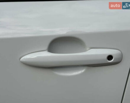 Белый Тойота Королла, объемом двигателя 1.49 л и пробегом 161 тыс. км за 14450 $, фото 58 на Automoto.ua